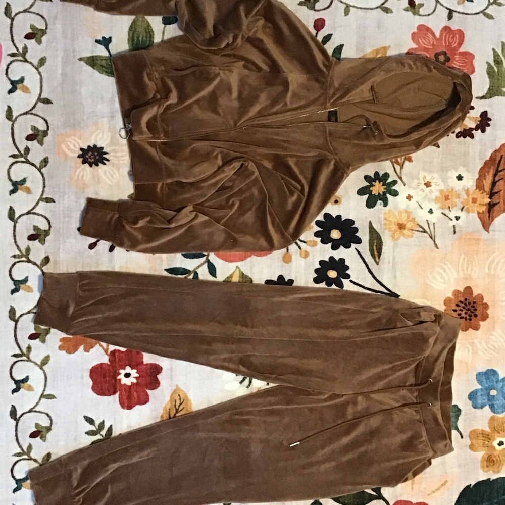 Women's Tan Velour Jogger Set